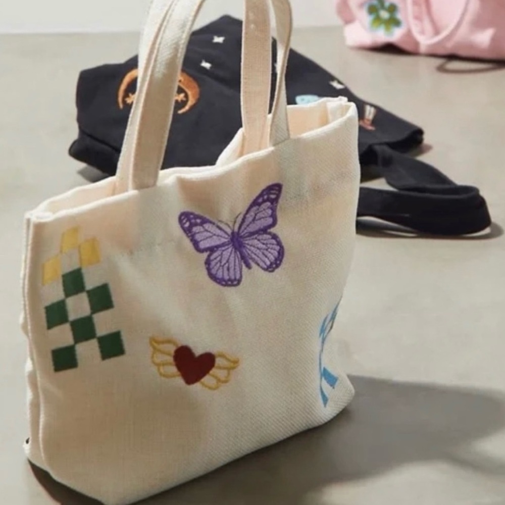 Urban Outfitters Small Tote.  Excellent condition - Picture 3 of 9